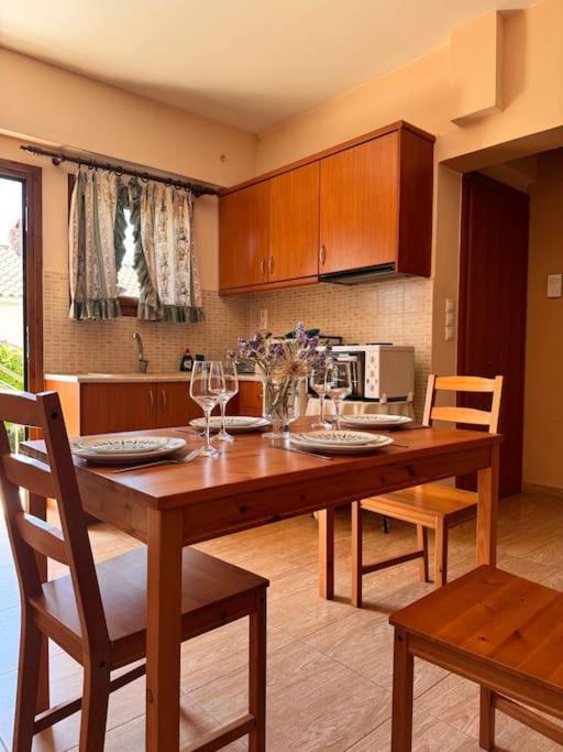 Family Woodland Oasis Vipgreece Apartamento Kírinthos Exterior foto